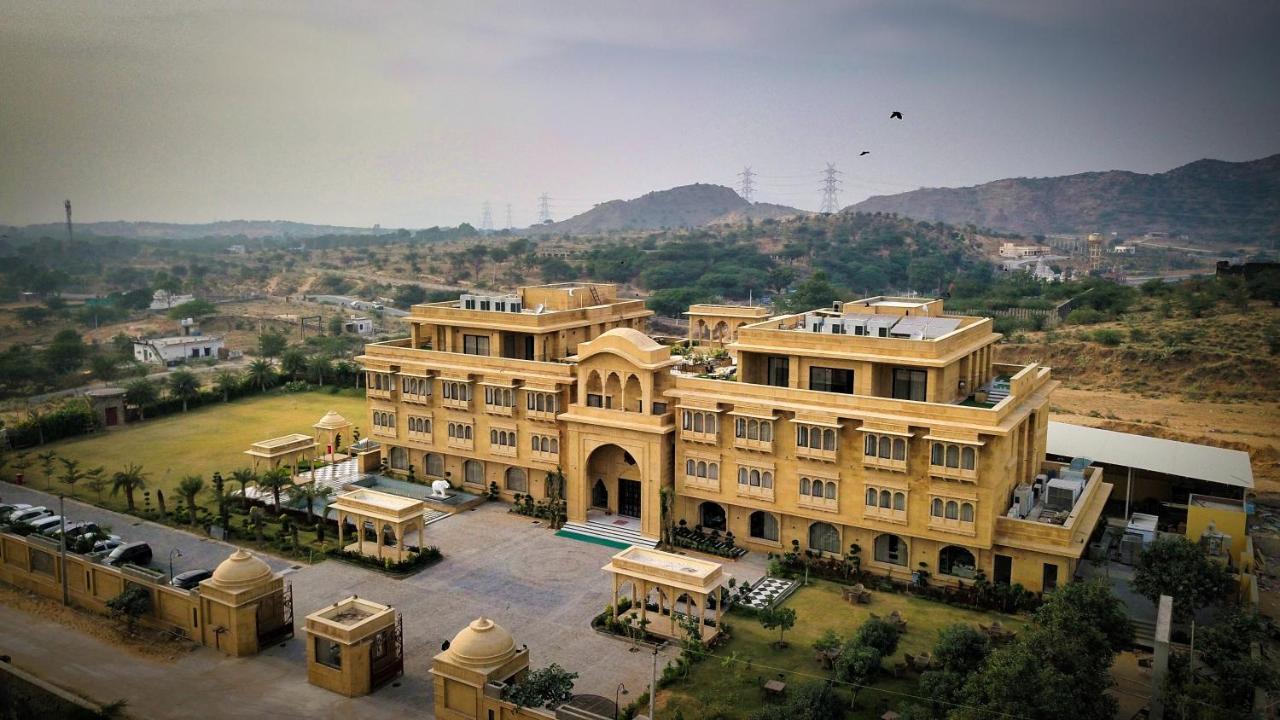 Sahdev Bagh Hotel Puskár Kültér fotó