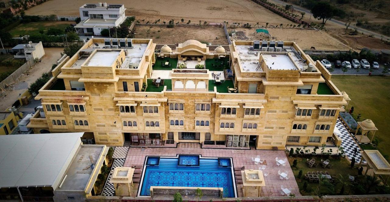 Sahdev Bagh Hotel Puskár Kültér fotó