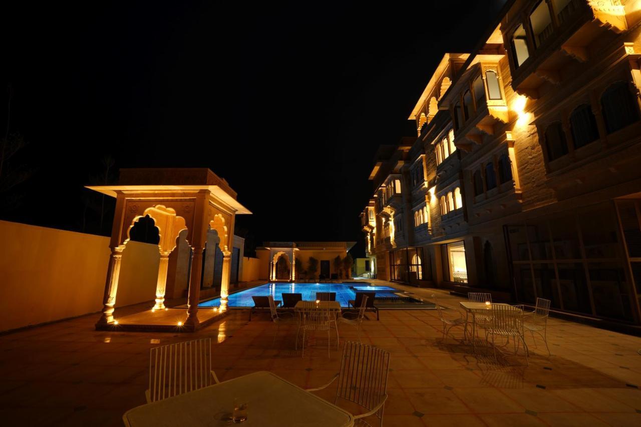 Sahdev Bagh Hotel Puskár Kültér fotó