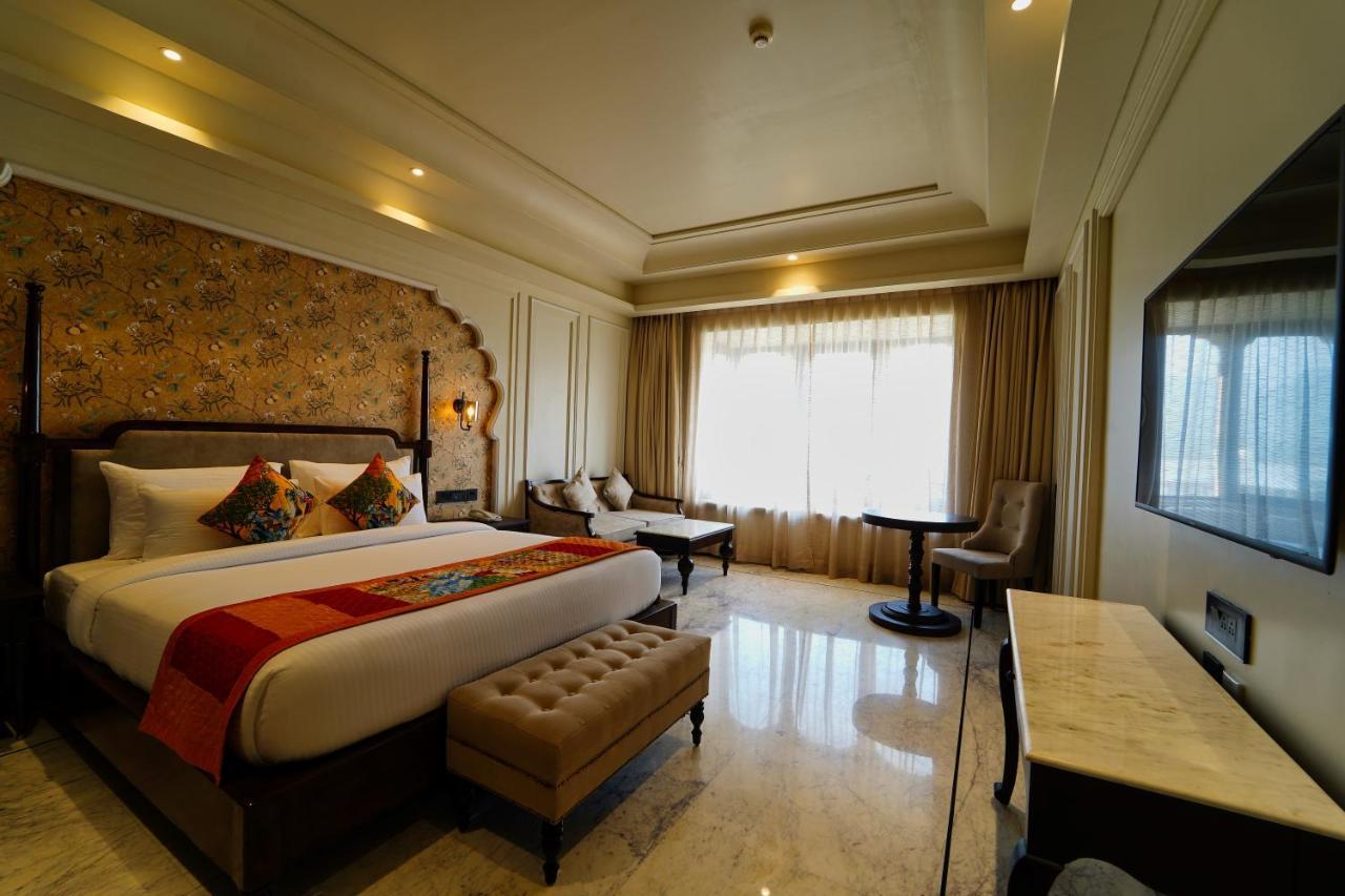 Sahdev Bagh Hotel Puskár Kültér fotó