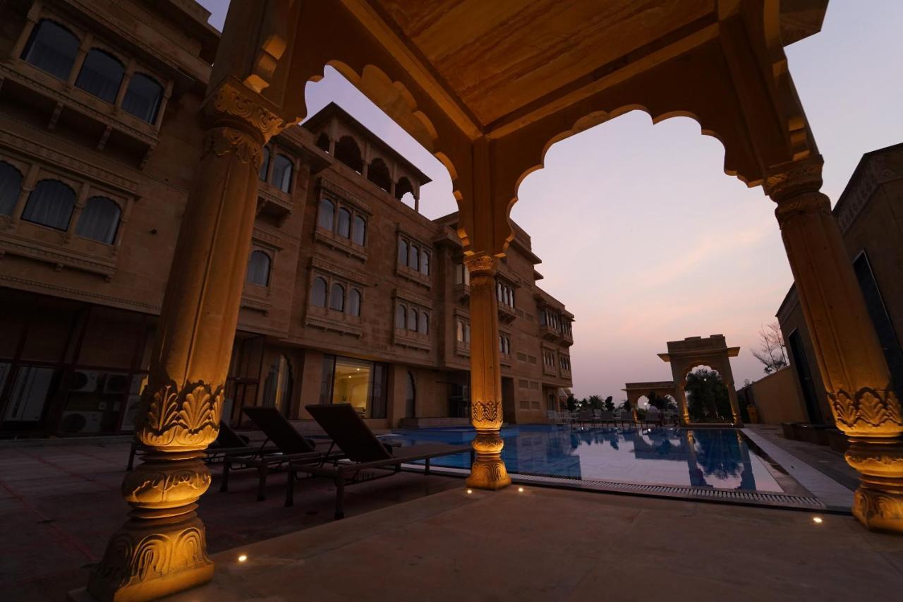Sahdev Bagh Hotel Puskár Kültér fotó
