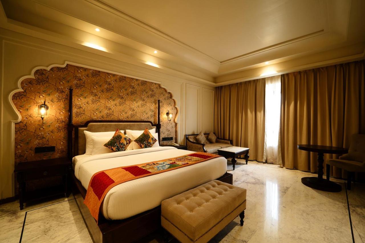 Sahdev Bagh Hotel Puskár Kültér fotó