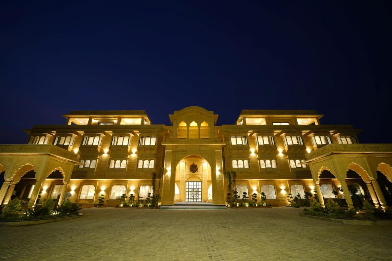Sahdev Bagh Hotel Puskár Kültér fotó