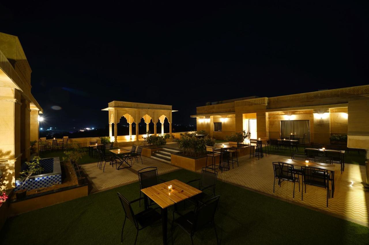 Sahdev Bagh Hotel Puskár Kültér fotó